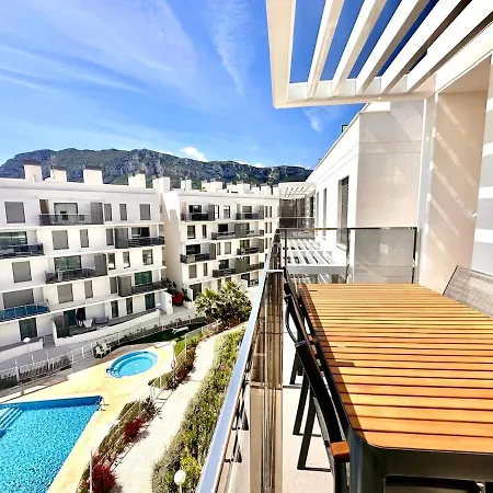 Sunny Penthouse With A Terrace And Views Appartement
